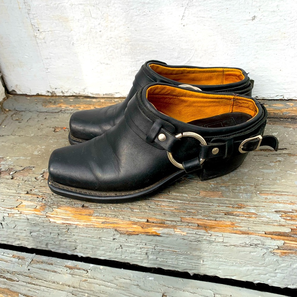 7.5 Frye Black Leather Belted O-Ring Harness Slingback Moto Mules